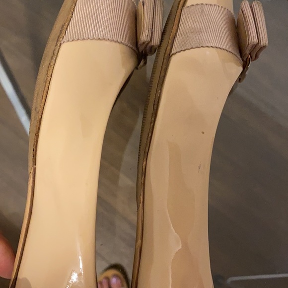 Ferragamo Varina in Nude Size 7.5 B - Picture 11 of 14